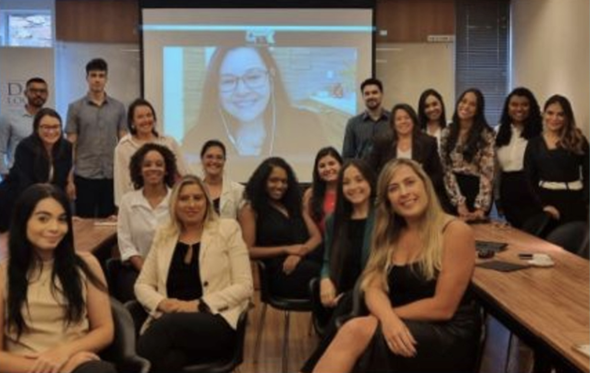 Sessão de workshop e palestra conduzida pela AGILMAP